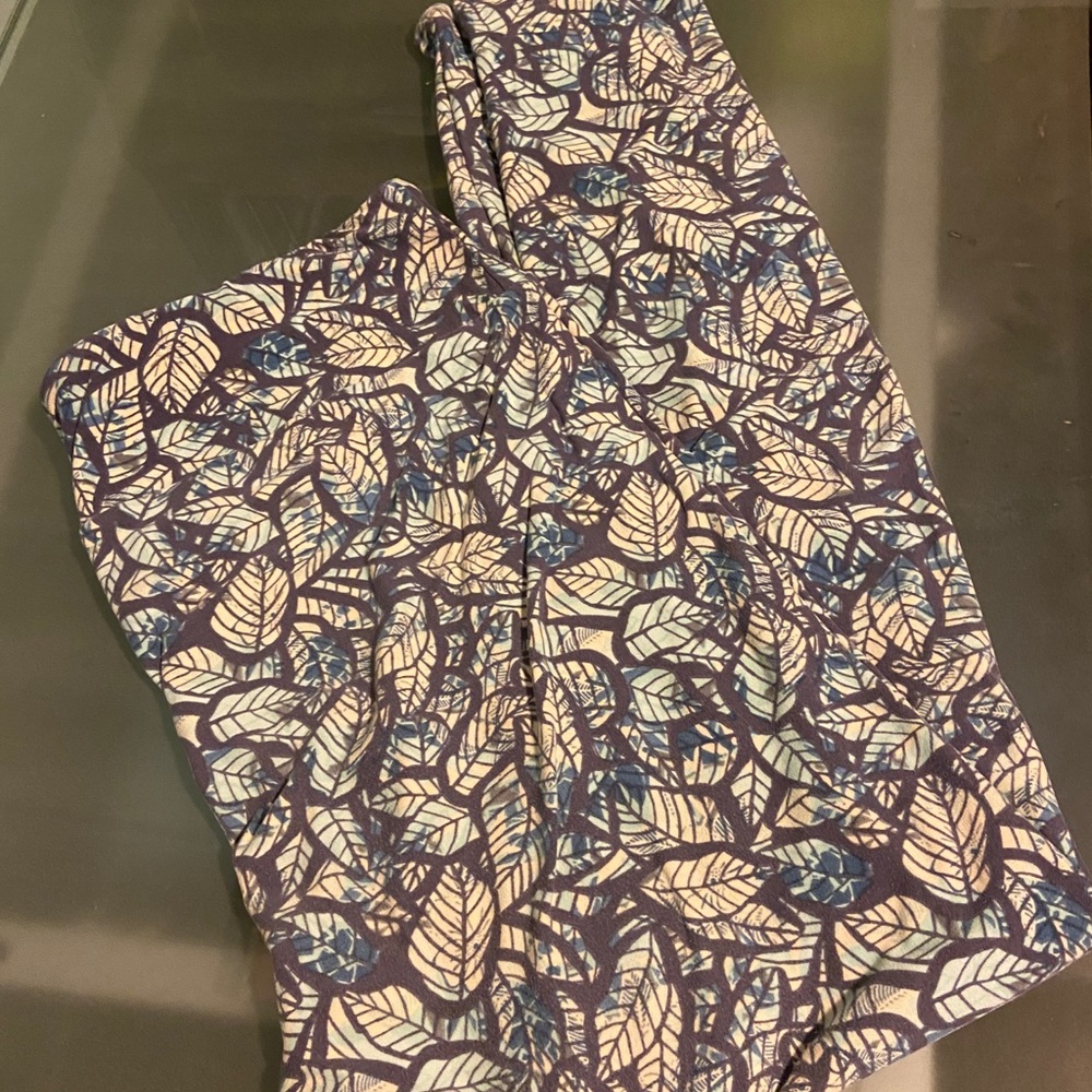 Lularoe Tall and Curvy Purple Leaf Leggings